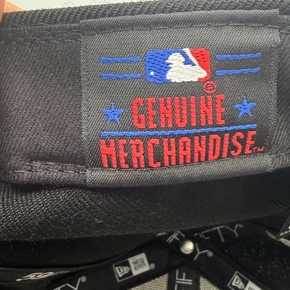 New Era 59FIFTY Toronto Blue Jays MLB Fitted Hat Black Red 7 1/2 20413762 - Picture 8 of 11